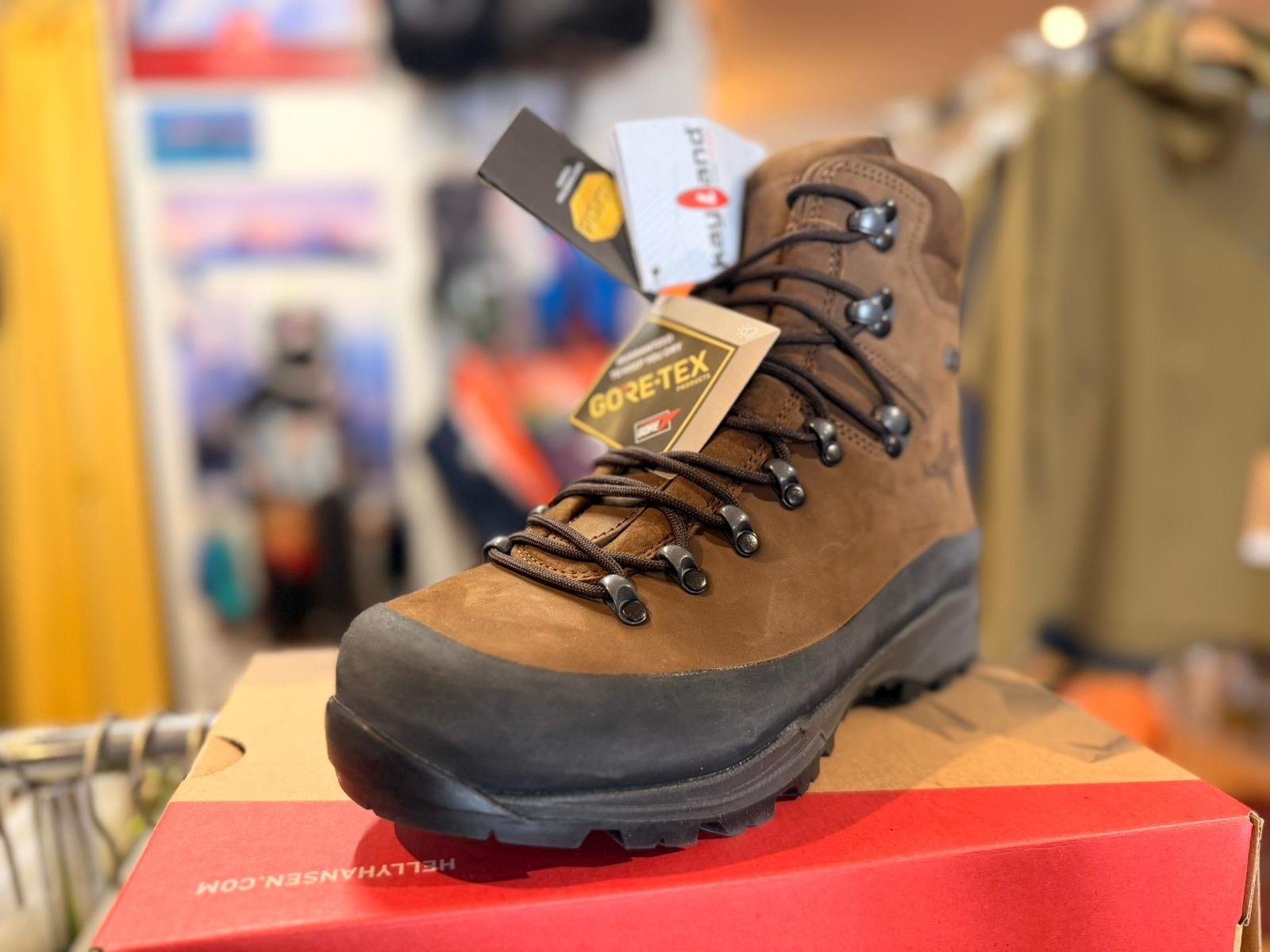 Chaussure Kayland marron, vue de profil